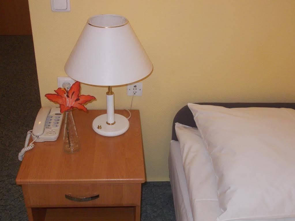 Hotel Promenada Biznes & Wypoczynek Radom Extérieur photo